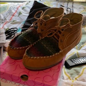 Moccasins boot